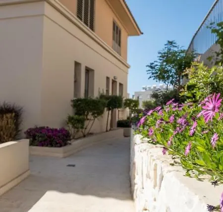 Lighthouse Luxury Townhouse 3 * Paphos