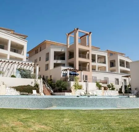 Lighthouse Luxury Townhouse 3 Apartment Paphos