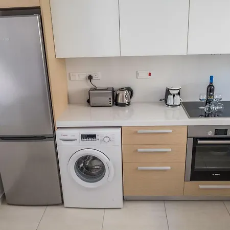 Lighthouse Luxury Townhouse 3 Paphos