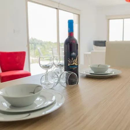 Lighthouse Luxury Townhouse 3 * Paphos