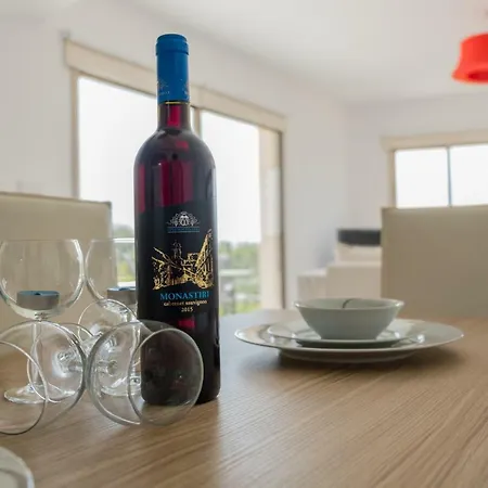 Lighthouse Luxury Townhouse 3 Apartment Paphos