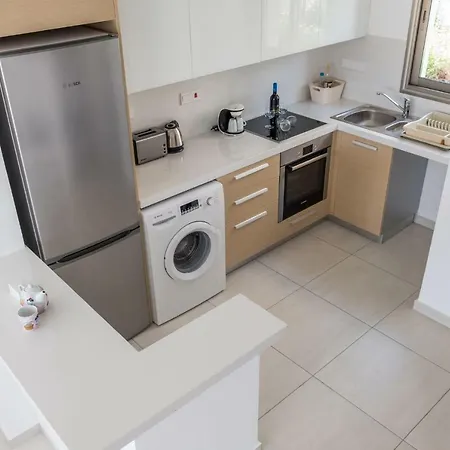 Lighthouse Luxury Townhouse 3 Paphos