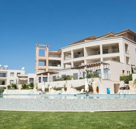 Lighthouse Luxury Townhouse 3 * Paphos